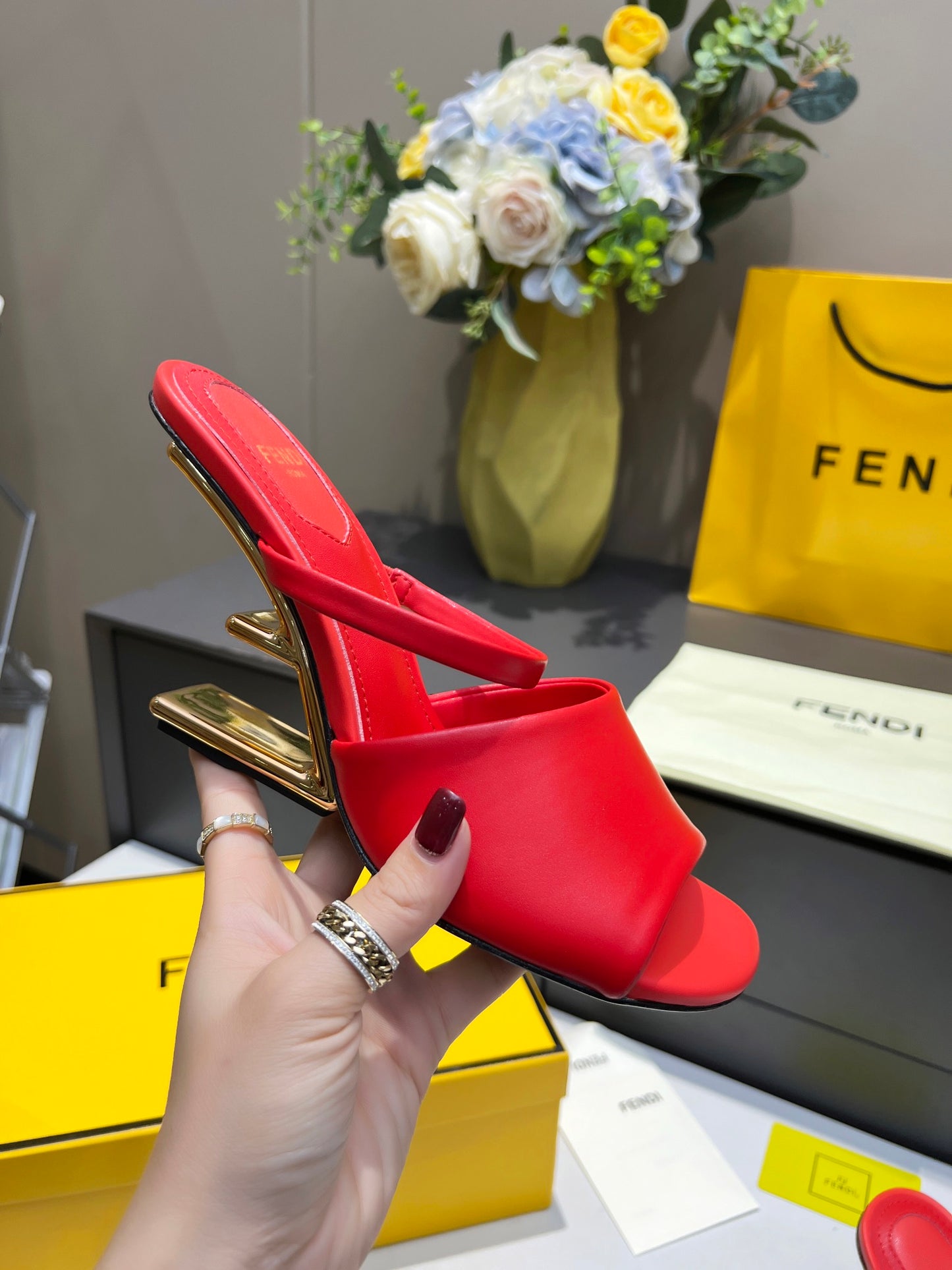 芬F家-造型F跟 高跟露趾 涼拖鞋（紅）