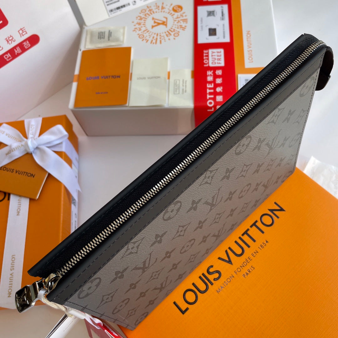 LV M69535 手拿包