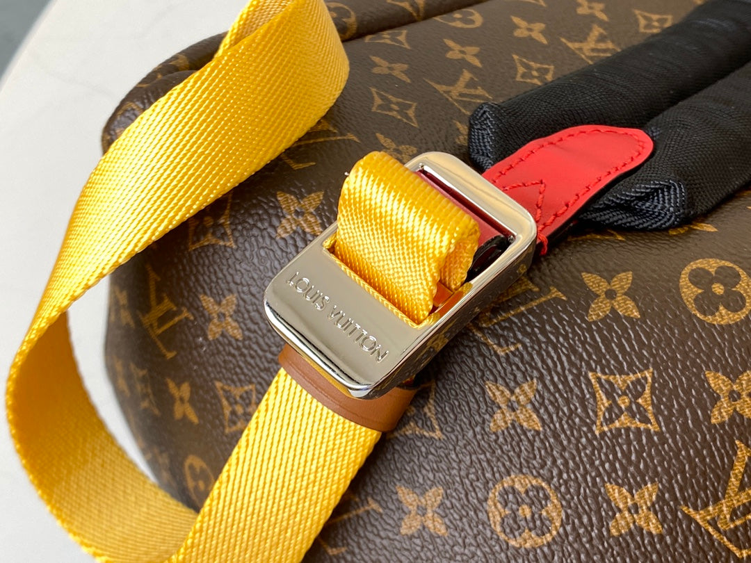 M56851 路L家-2020 秋冬系列 Multipocket 雙肩包