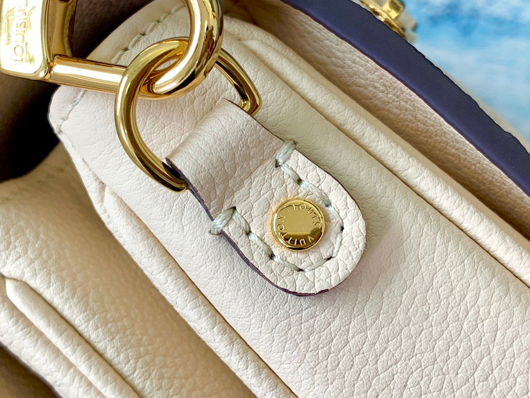 M44738 路L家-Pochette Métis郵差包