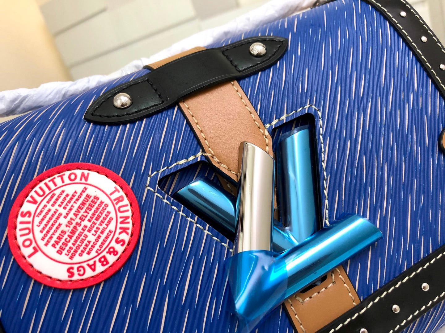 M43629 路L家-TWIST DENIM 鏈條包 赤藍色
