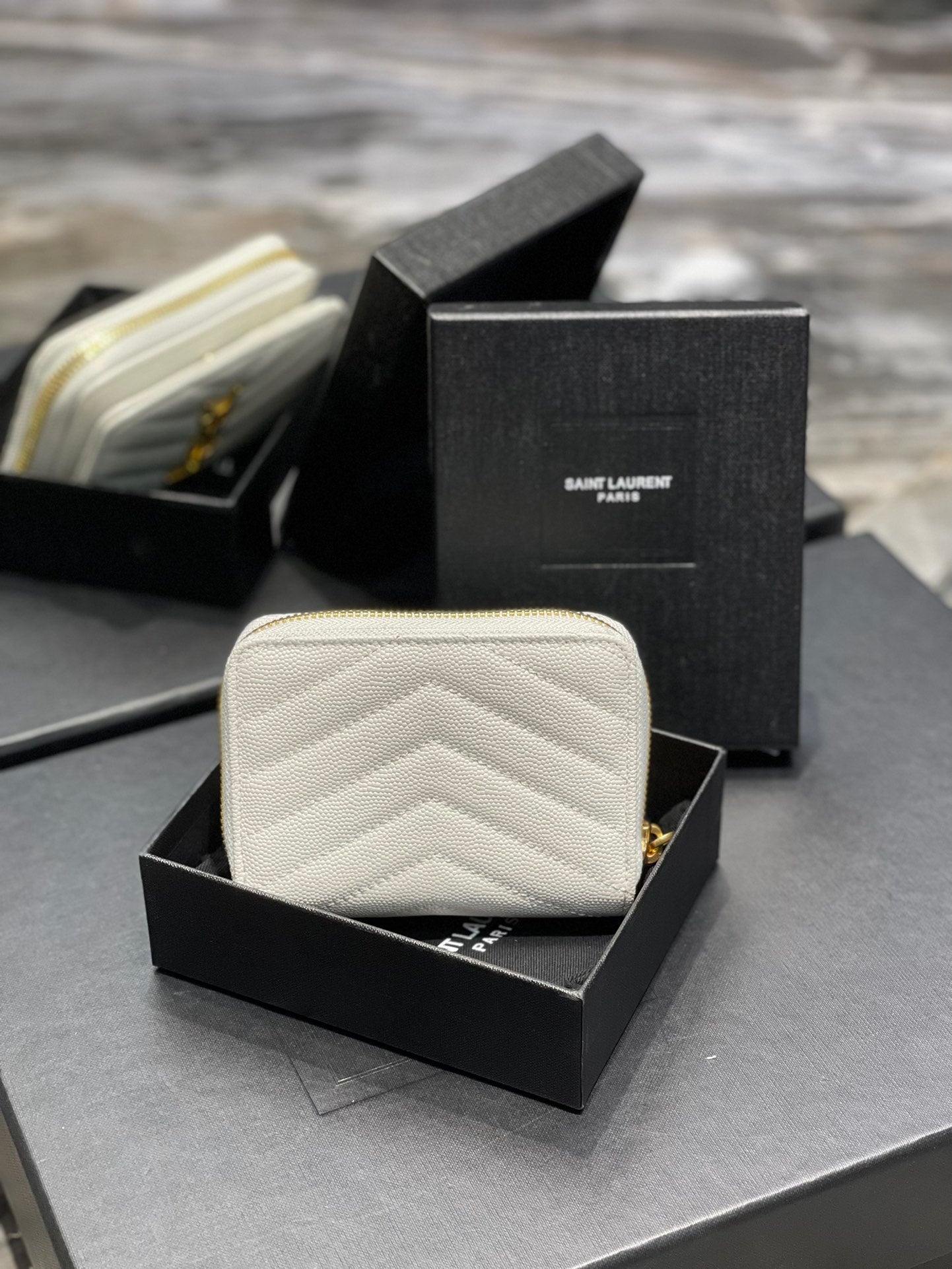 YSL 拉鍊短夾 白色金扣