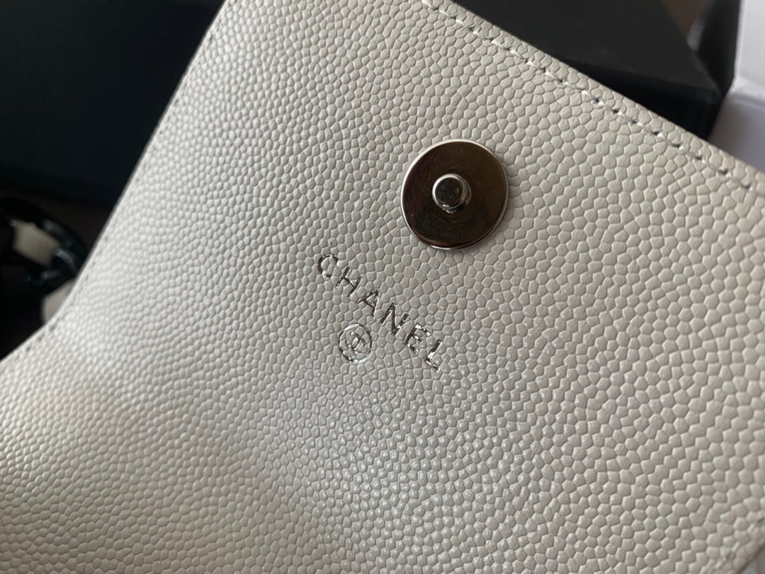Chanel 手機包-白色球紋牛皮-黑扣
