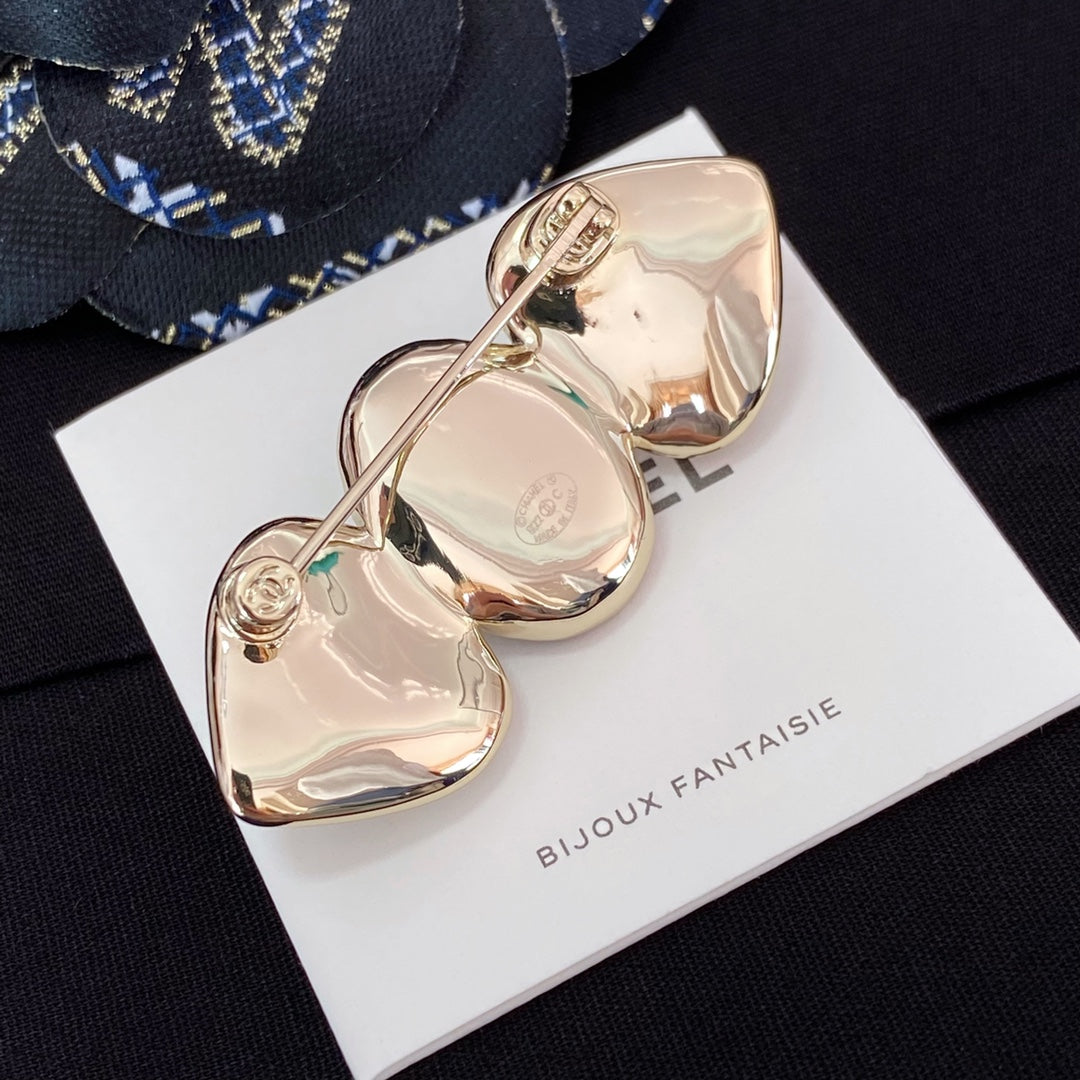 Chanel 胸針