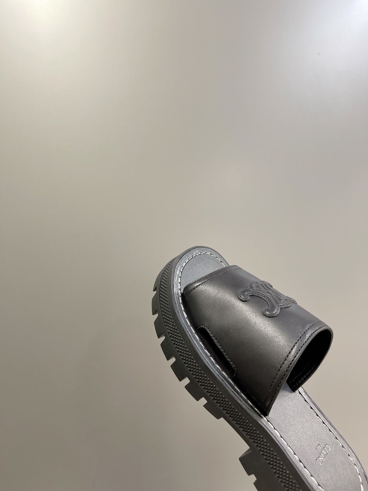 賽C家-22SS 牛皮壓印工藝拖鞋 35-40（41訂製）