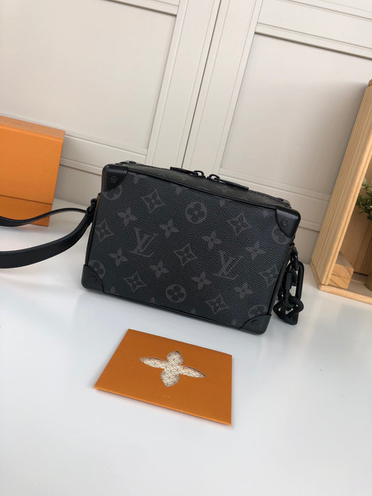 M44481 路L家-MINI SOFT TRUNK 男女同款