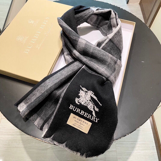 Burberry 平紋細紗鑲嵌立體紗線圍巾