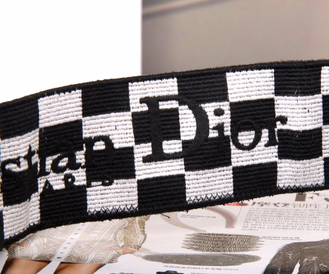 迪D家-刺繡肩帶 格紋黑色
