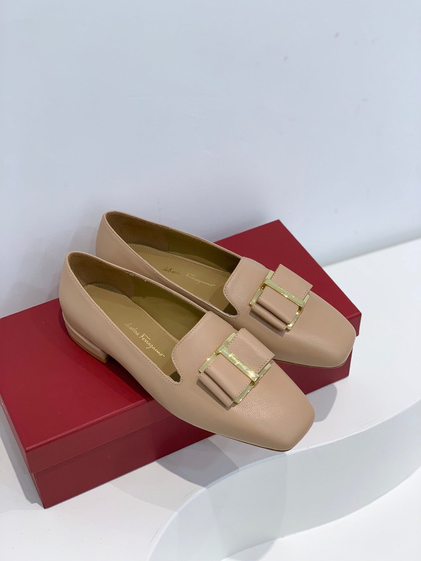 Salvatore Ferragamo鞋-菲拉格慕 方頭樂福鞋 膚色