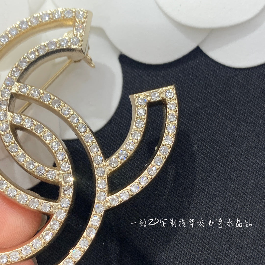 Chanel 胸針