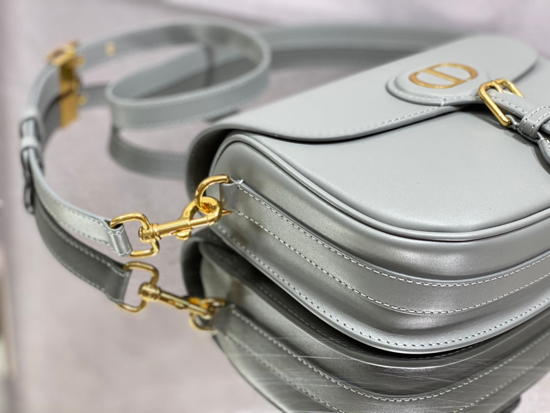 Dior Bobby-中號22cm-岩石灰牛皮