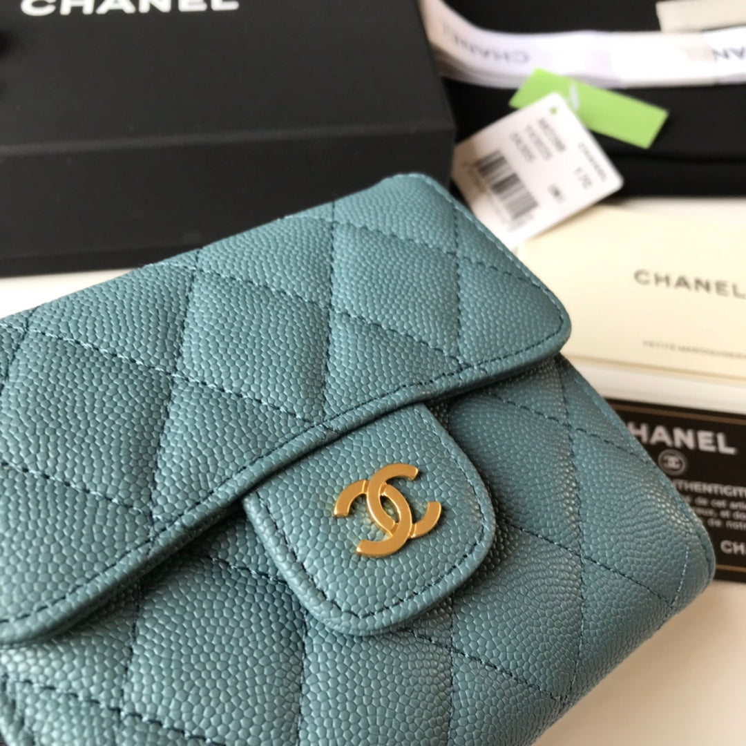 Chanel 三折短夾-霧霾藍球紋皮金釦