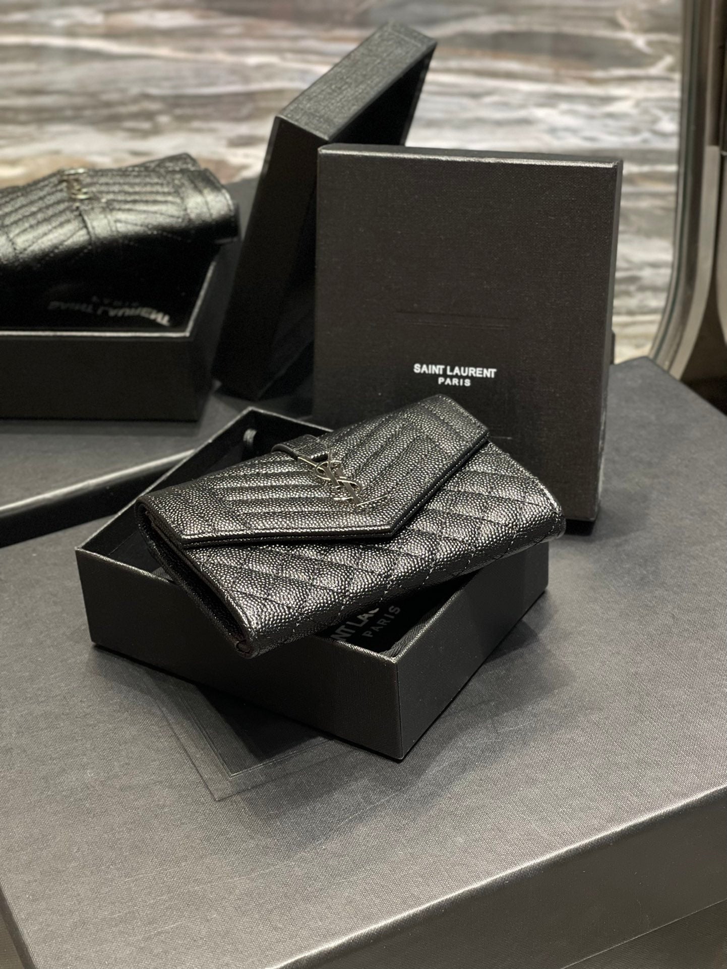 YSL 新品短夾 黑色銀扣