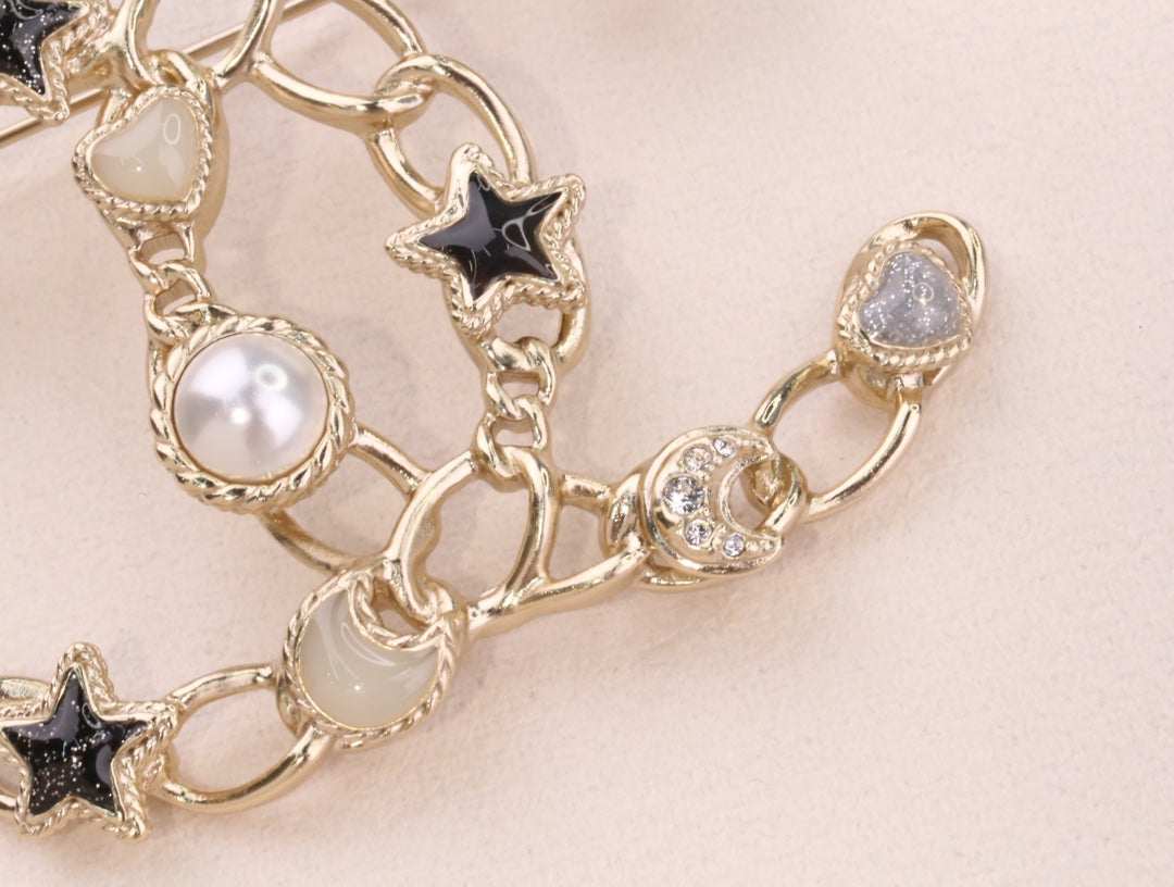 Chanel 胸針