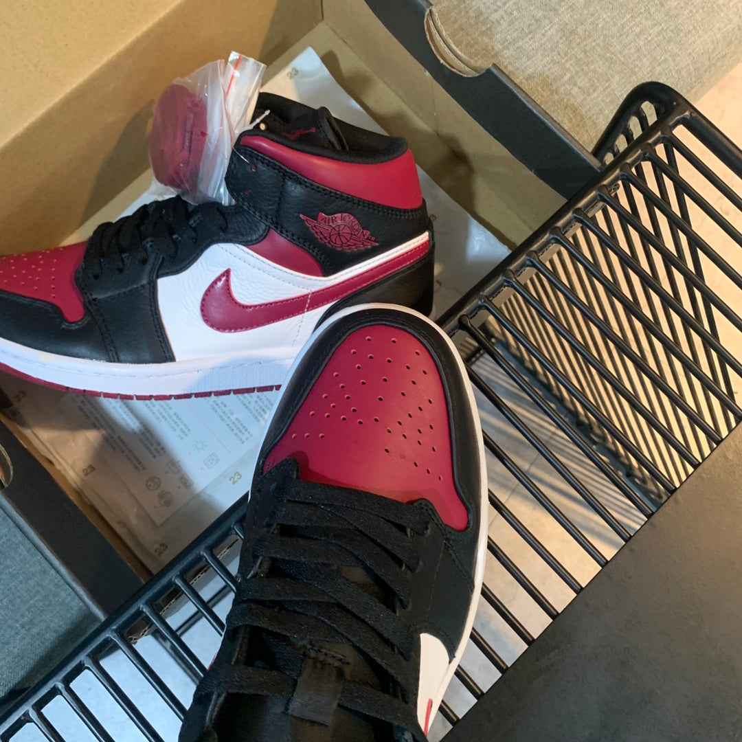 N1K- AJ 1 mid 中筒板鞋 休閒鞋 黑紅色