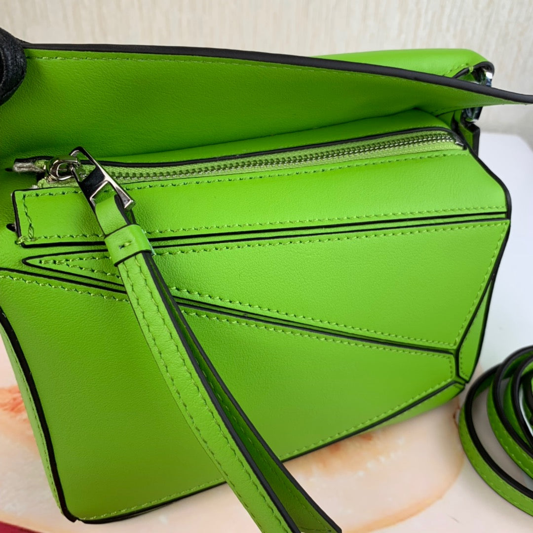羅L威-Puzzle bag mini 小牛皮