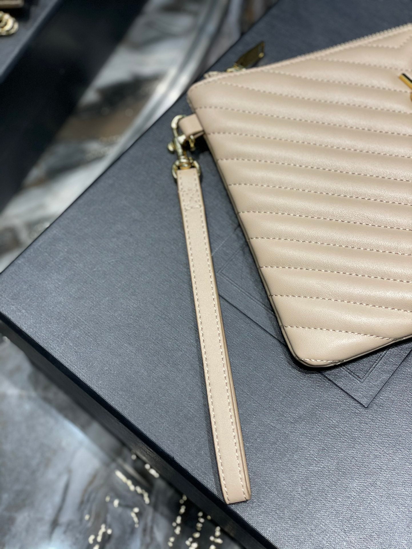 YSL 提花拼接文件手拿包-杏色金扣-24cm