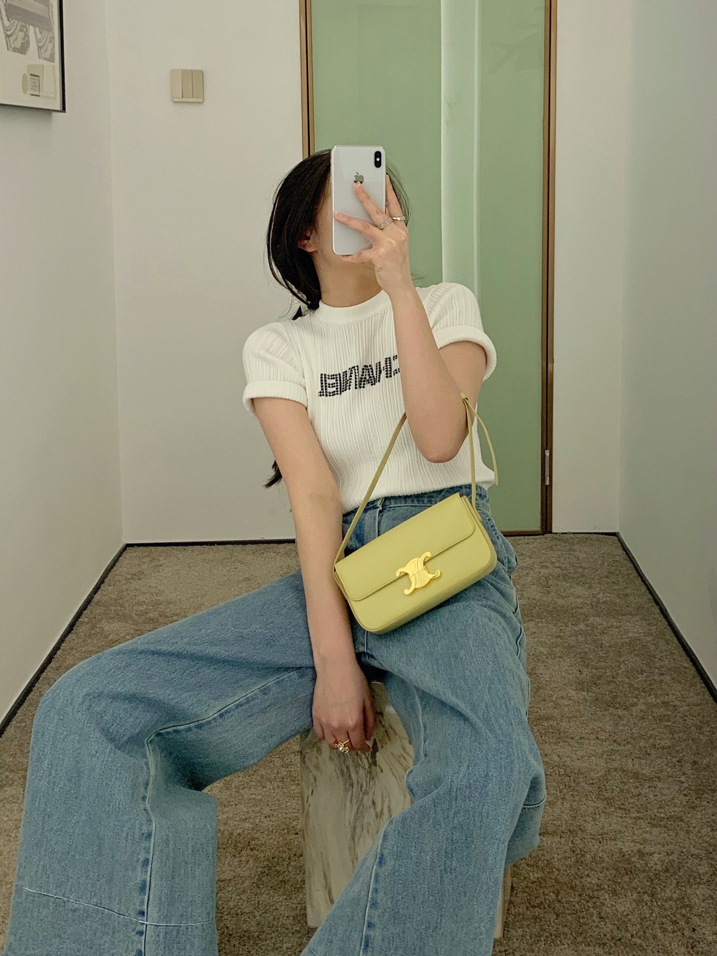 Celine Triomphe 牛皮革腋下包-黃色