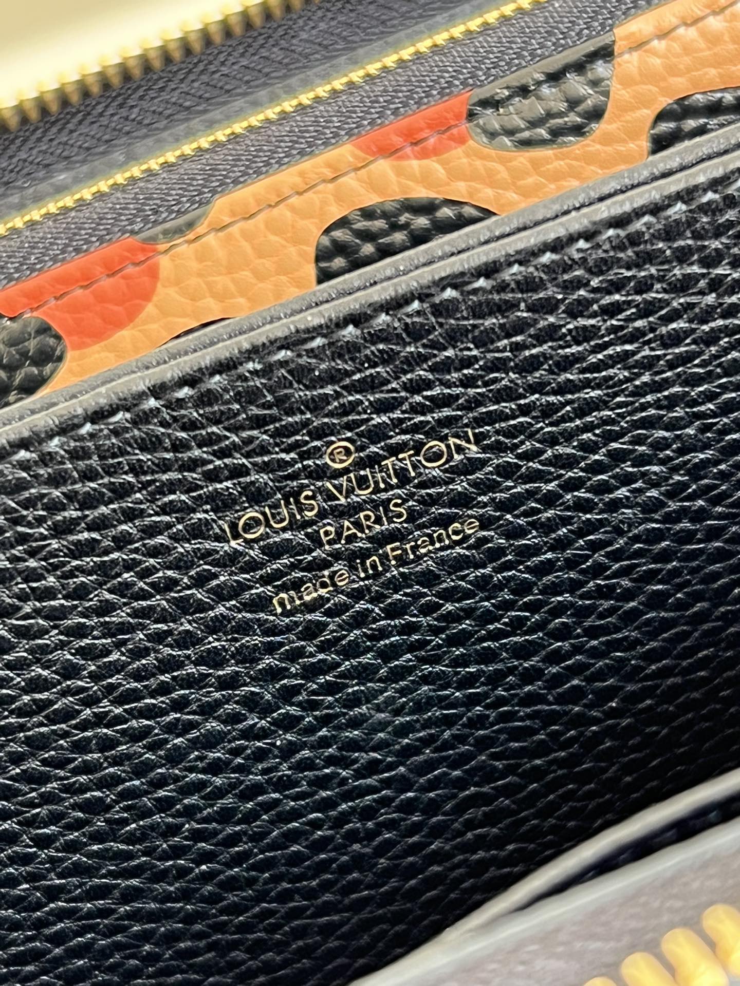 LV M80680 黑色豹紋拉鍊長夾