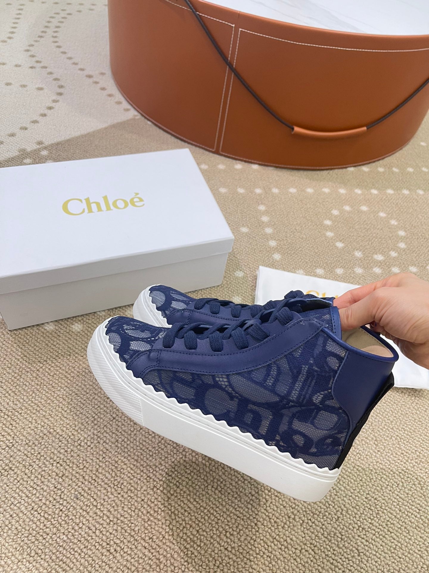 克羅C-蕾絲刺繡帆布鞋（尺碼35-40、41訂製）
