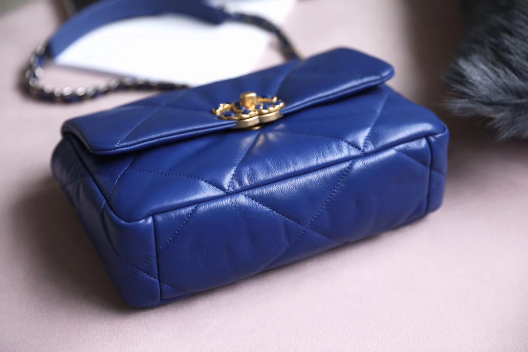 Chanel 19Bag-小號電光藍