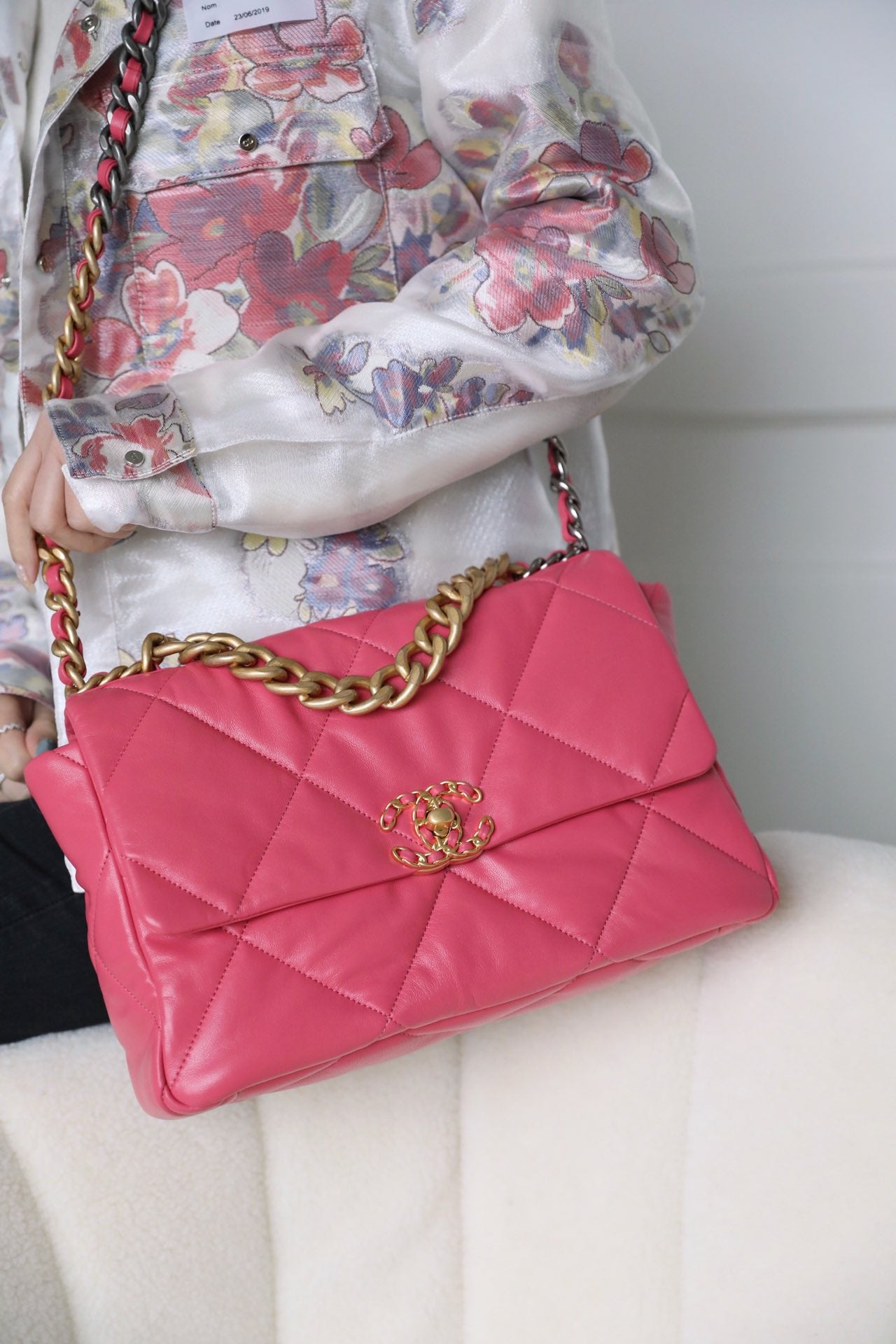 Chanel 19Bag-中號唇膏粉