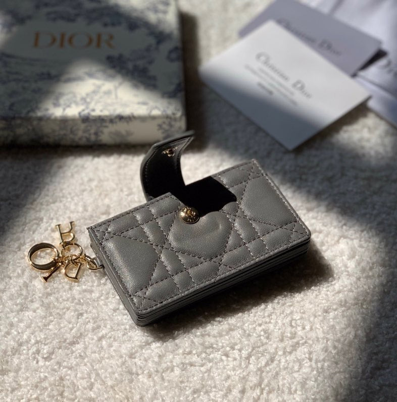 Dior 風琴卡包
