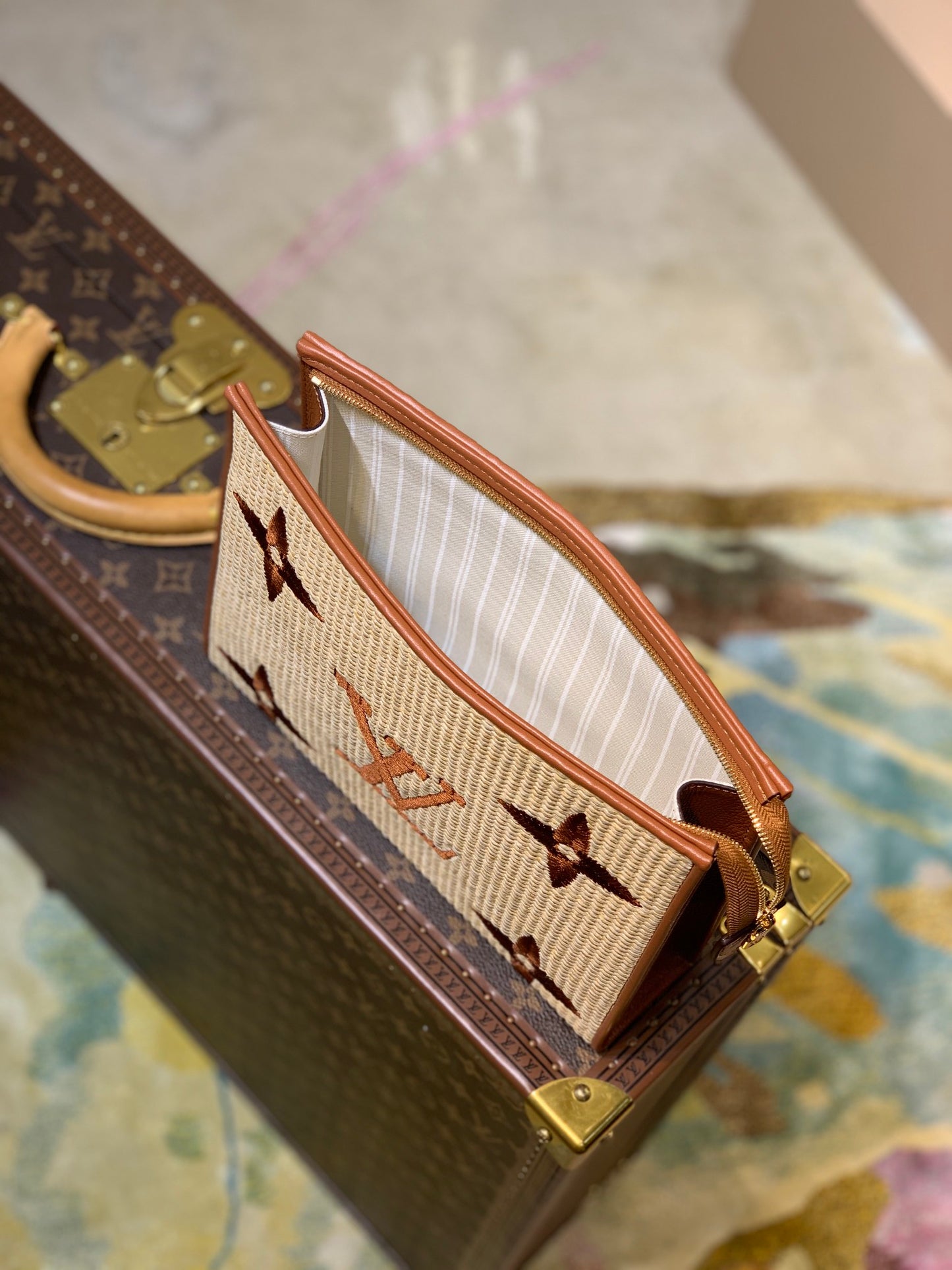 LV M80351杏色 Ｍ47542盥洗袋
