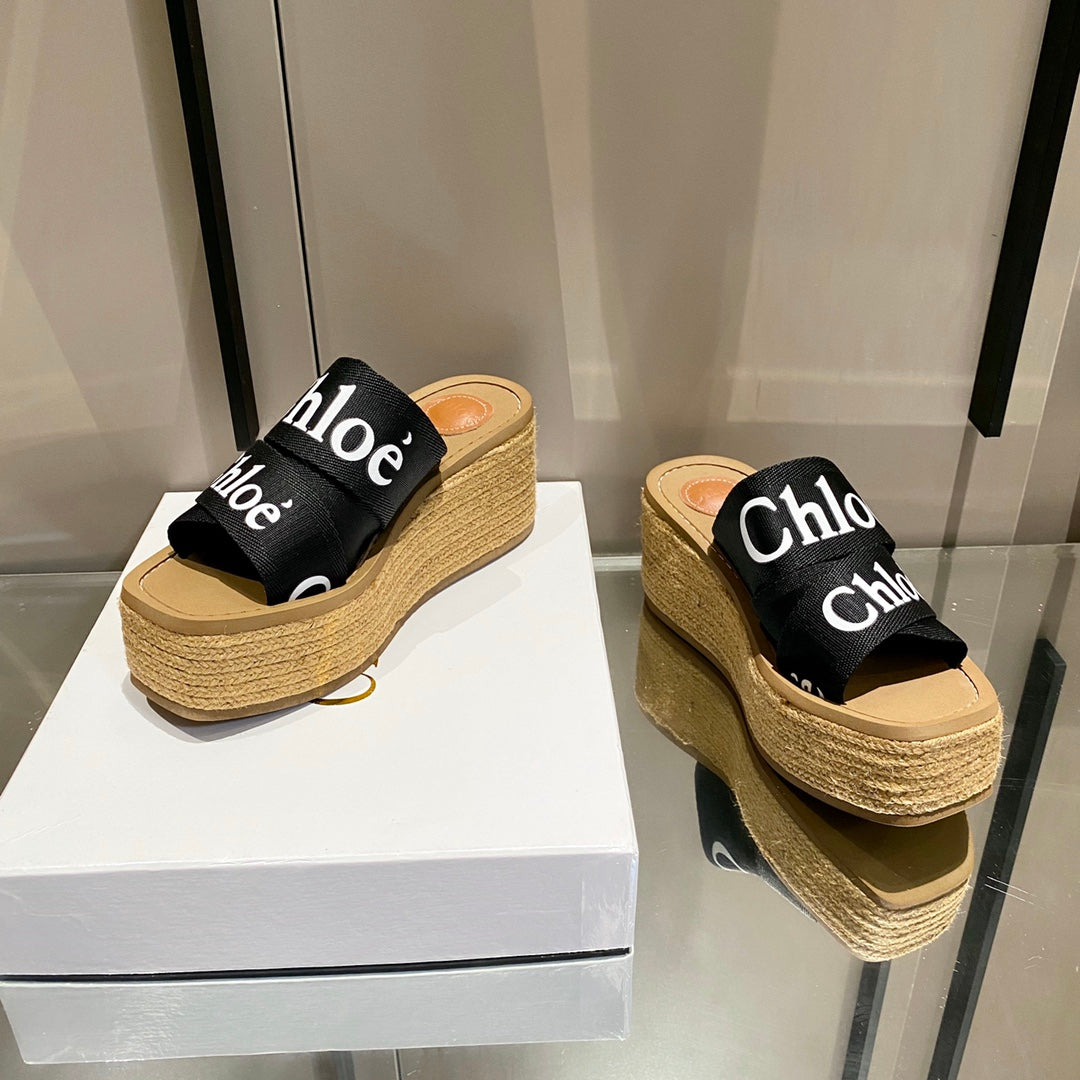 克羅C- Woody Wedge Mule 厚底拖鞋（尺碼35-39，40、41訂製）