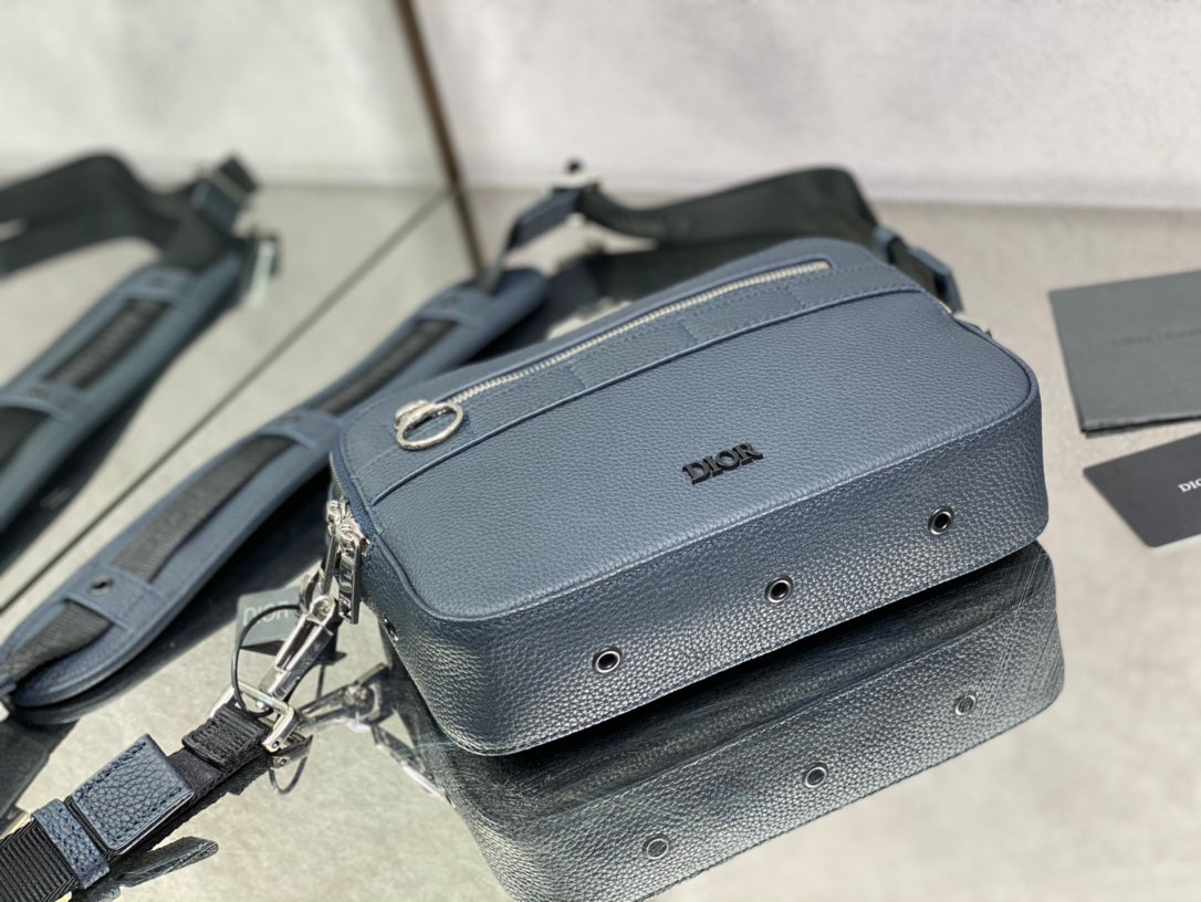 Dior 經典相機包-22*15*5cm