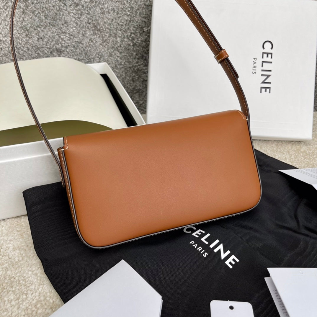 Celine Triomphe 牛皮革腋下包-棕色