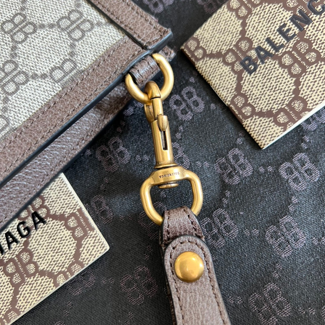 Gucci x Balenciaga 聯名手拿包