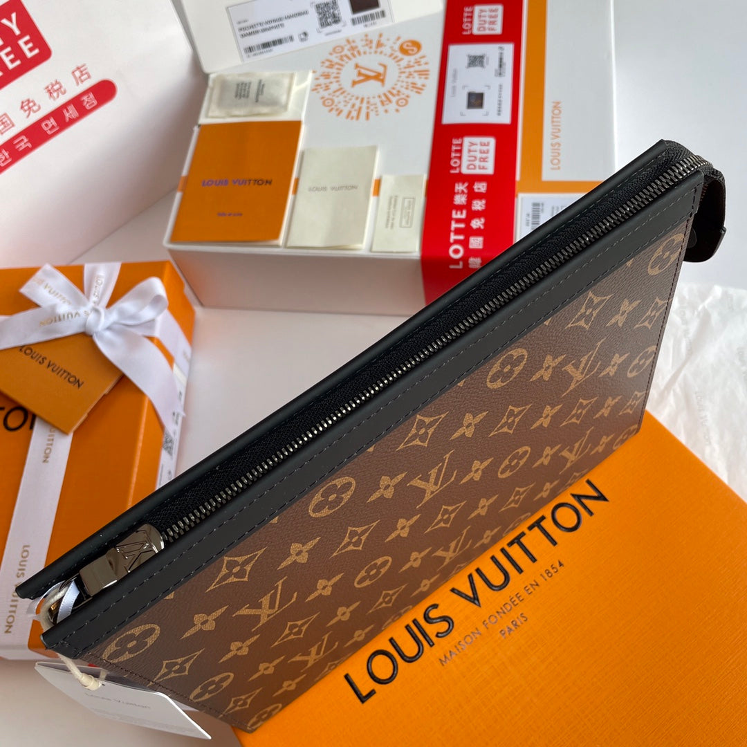 LV M61694 手拿包