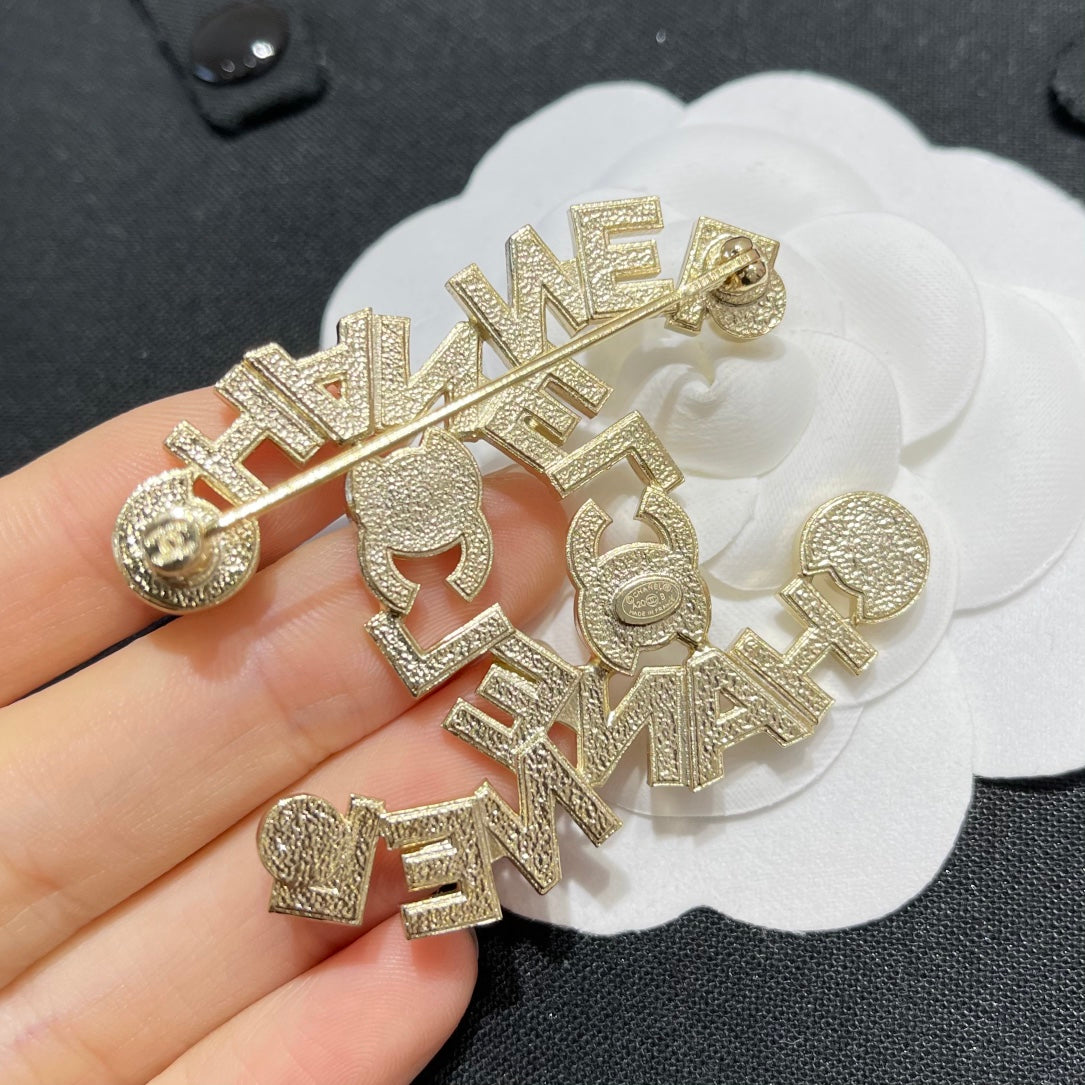 Chanel 胸針