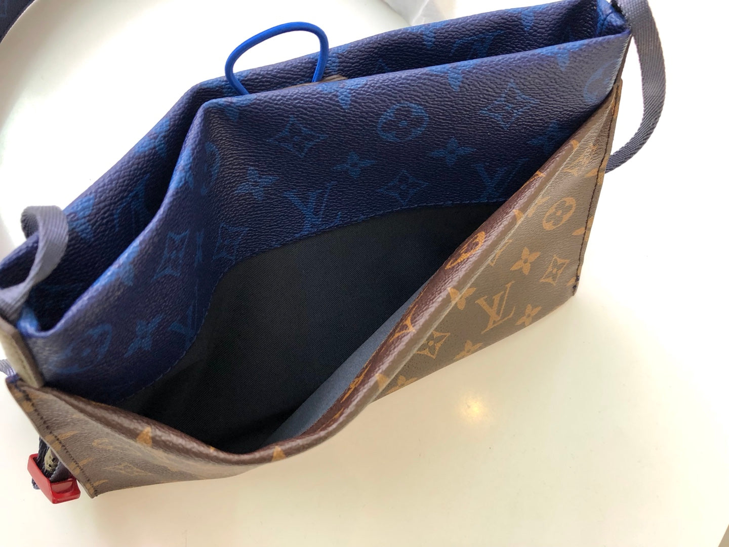 Lou-SMALL POUCH 手拿包 肩背包 老花咖色