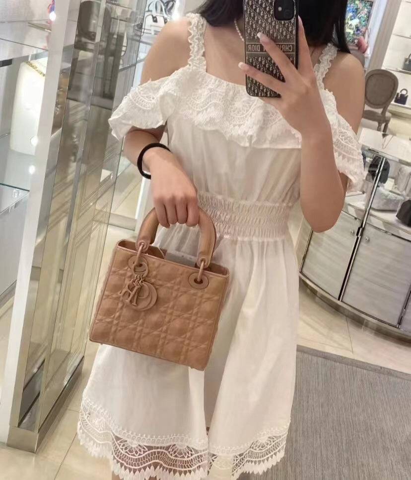 迪D家-Mini Lady Dior手袋-四格黛妃-20cm-奶茶色鑽石印花