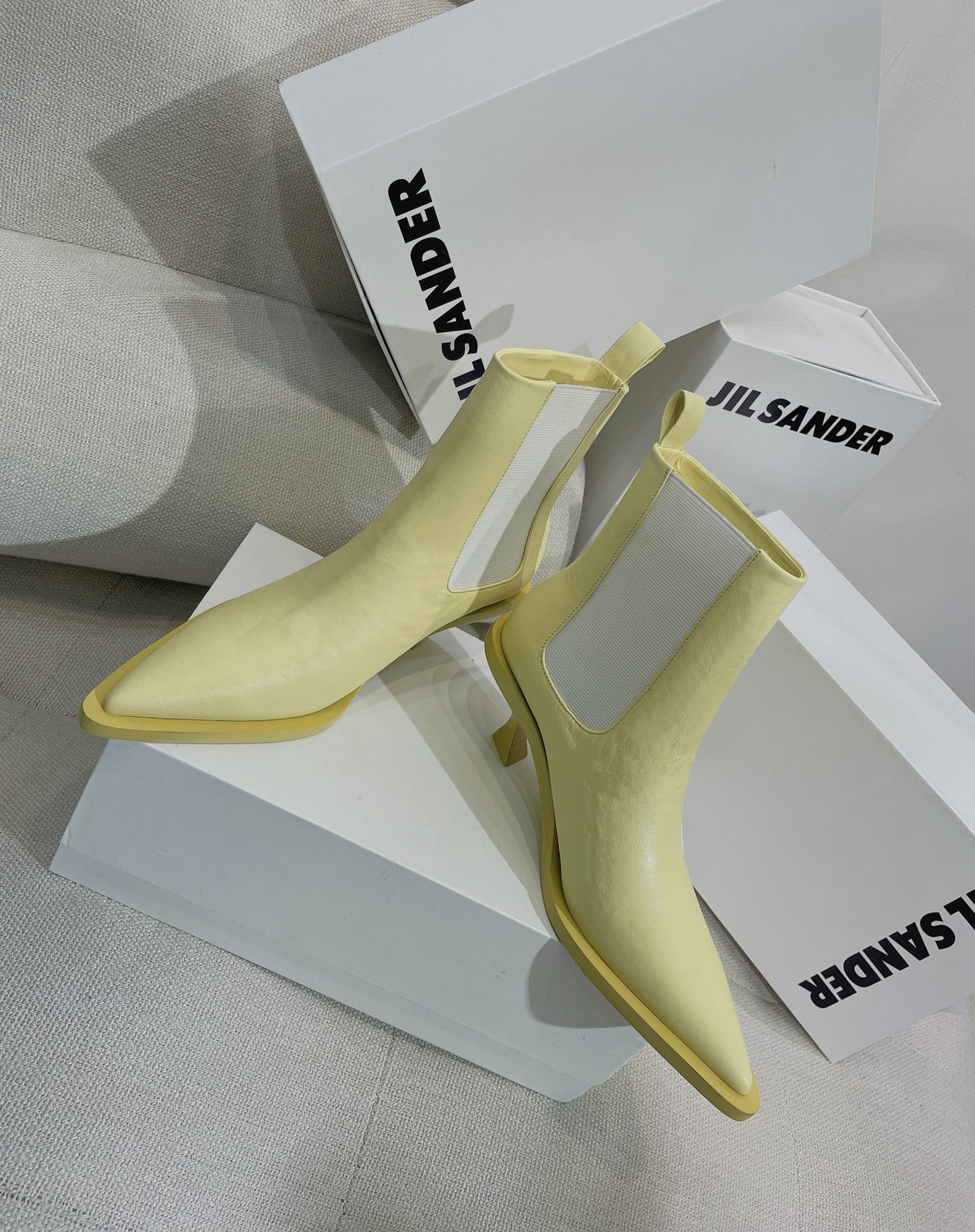 Jil sander-2022春夏 走秀新款 牛皮尖頭貓跟短靴