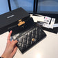 Chanel 油蠟牛皮復古翻蓋長夾