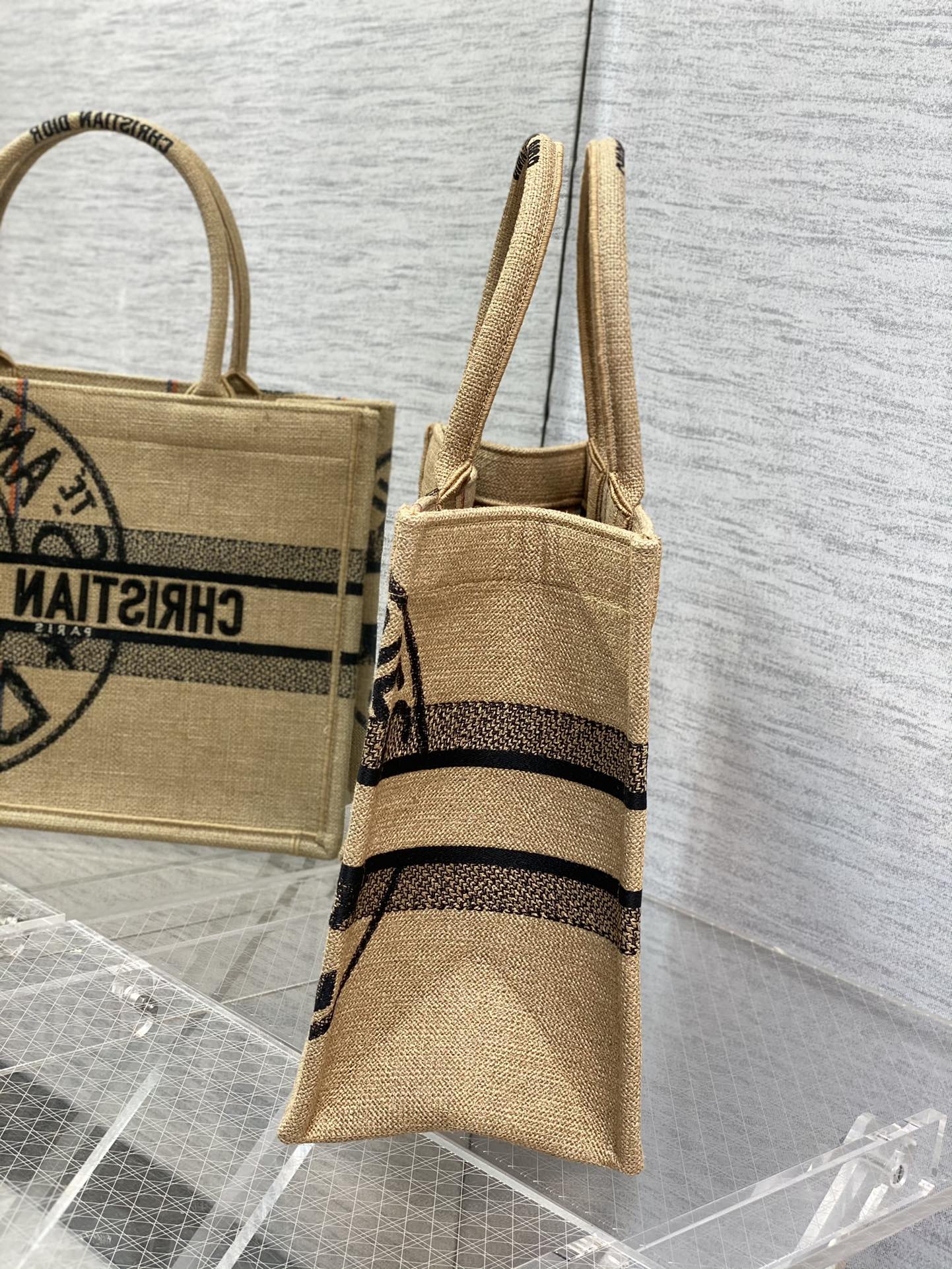 Dior Book Tote-中號36.5cm-  家族徽章系列