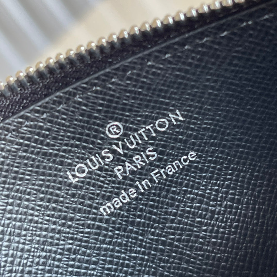LV M64038 COIN 卡包 男女同款