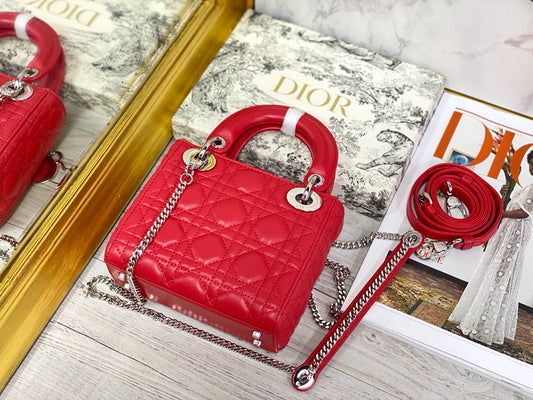 Dior-Mini Lady Dior手袋-三格黛妃-17cm
-紅色銀釦