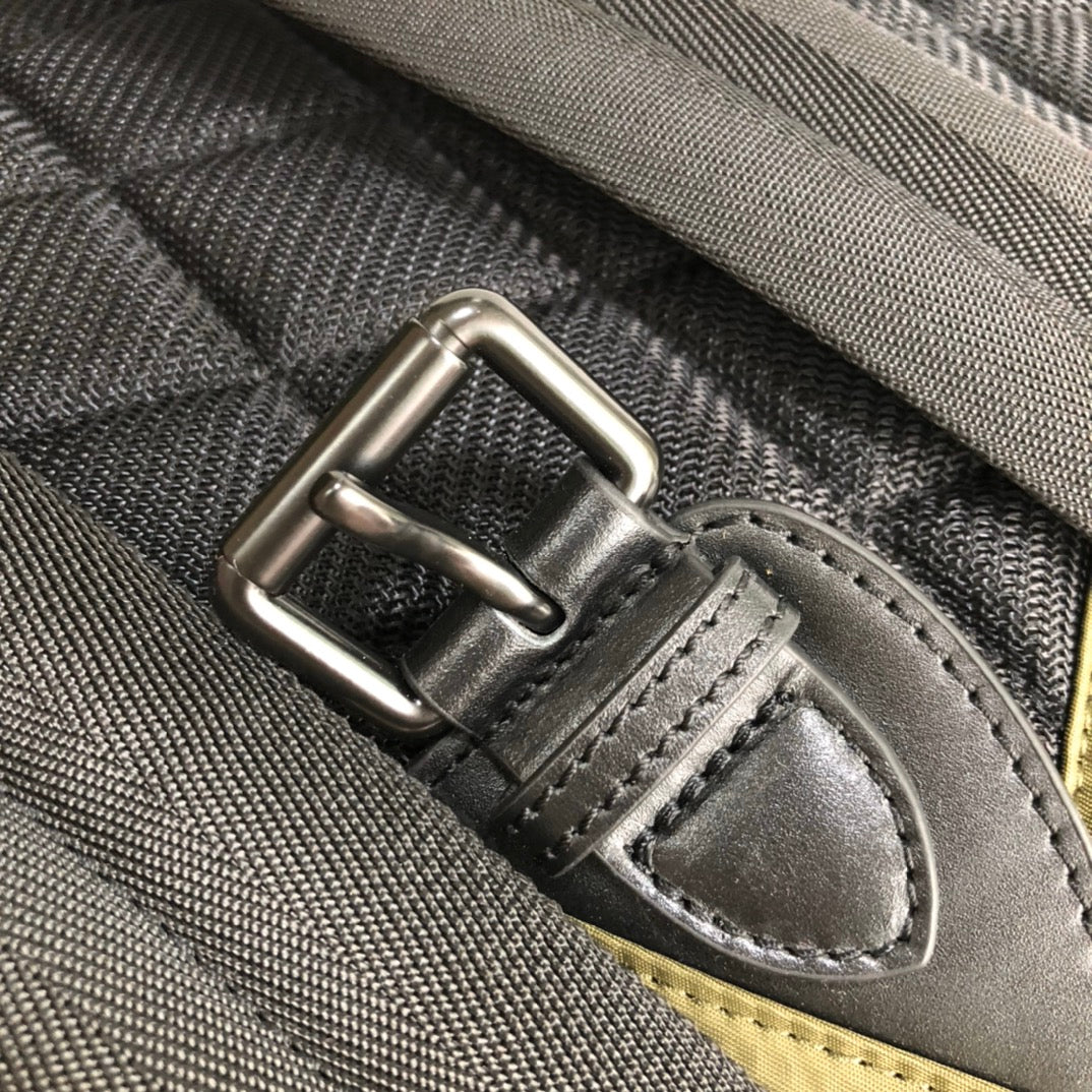 巴B家-Rucksack 軍旅背包 軍綠色