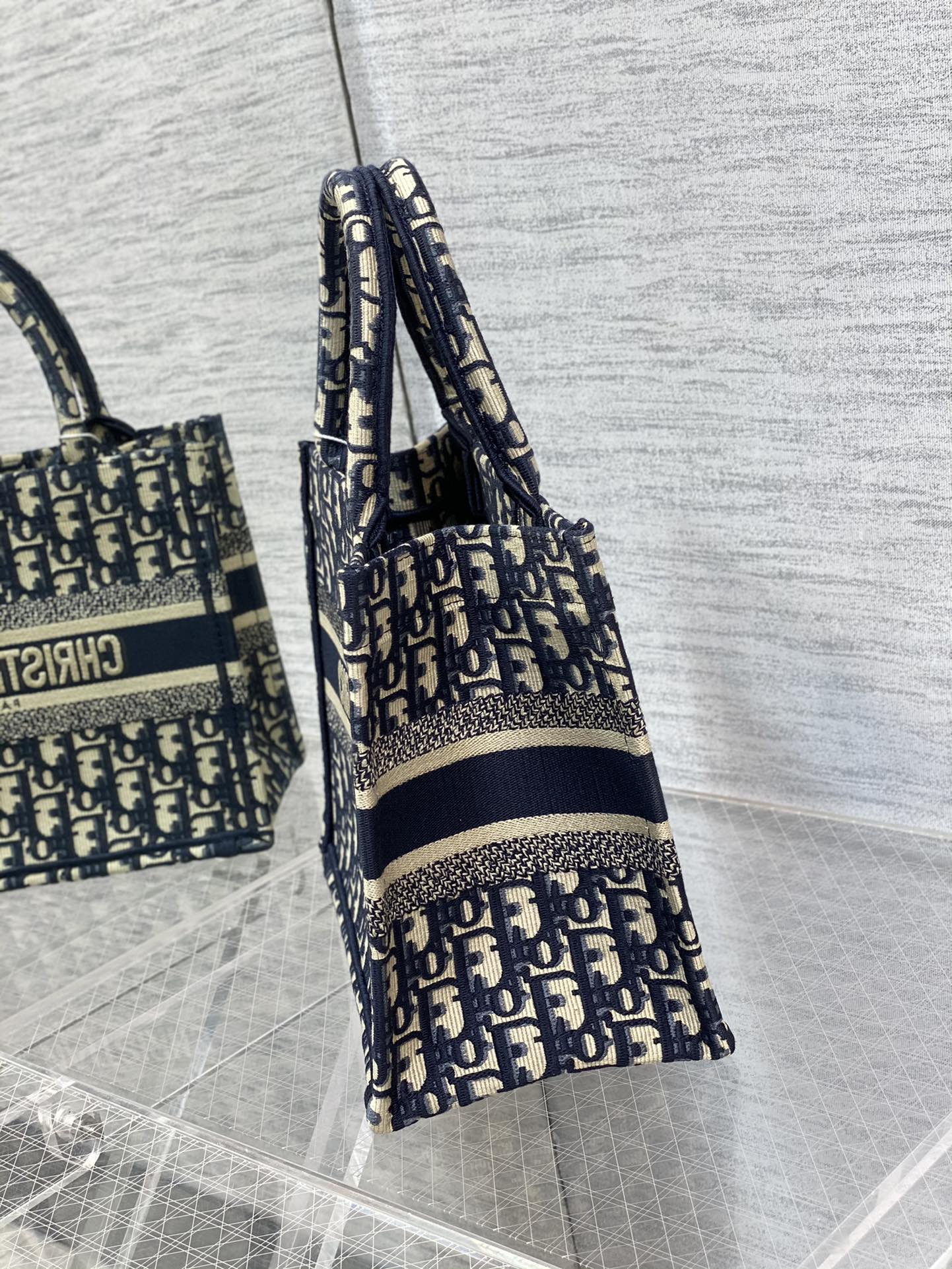 Dior Book Tote-新款小號 26.5 x 21 x 14 cm-深藍老花