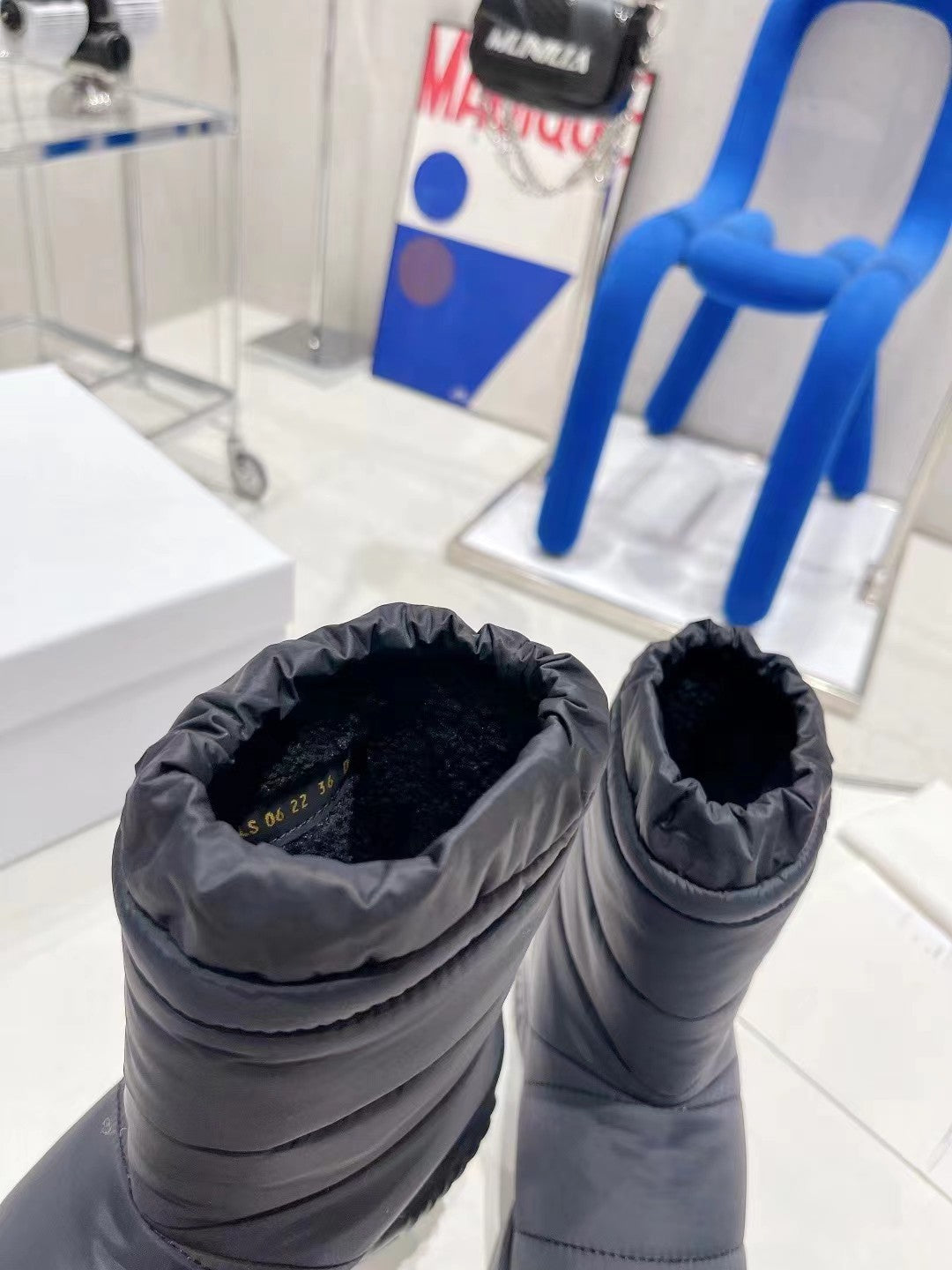 迪D家-22SS 羽絨羊毛短靴 黑色