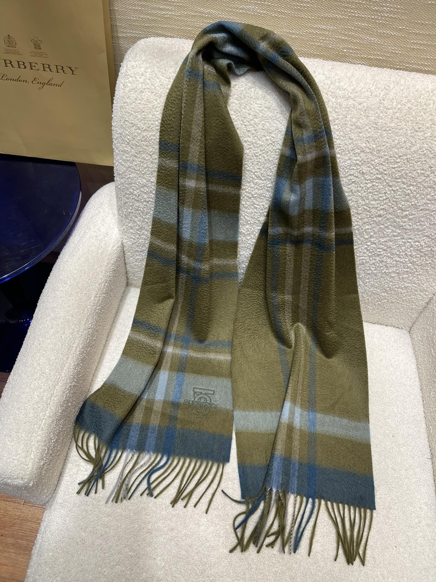 巴B家-重磅水波紋羊絨圍巾 男款 咖色