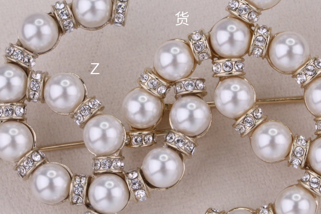 Chanel 胸針