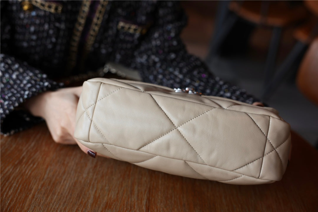 小香家-2022新款 19Bag  奶茶杏銀扣 小號