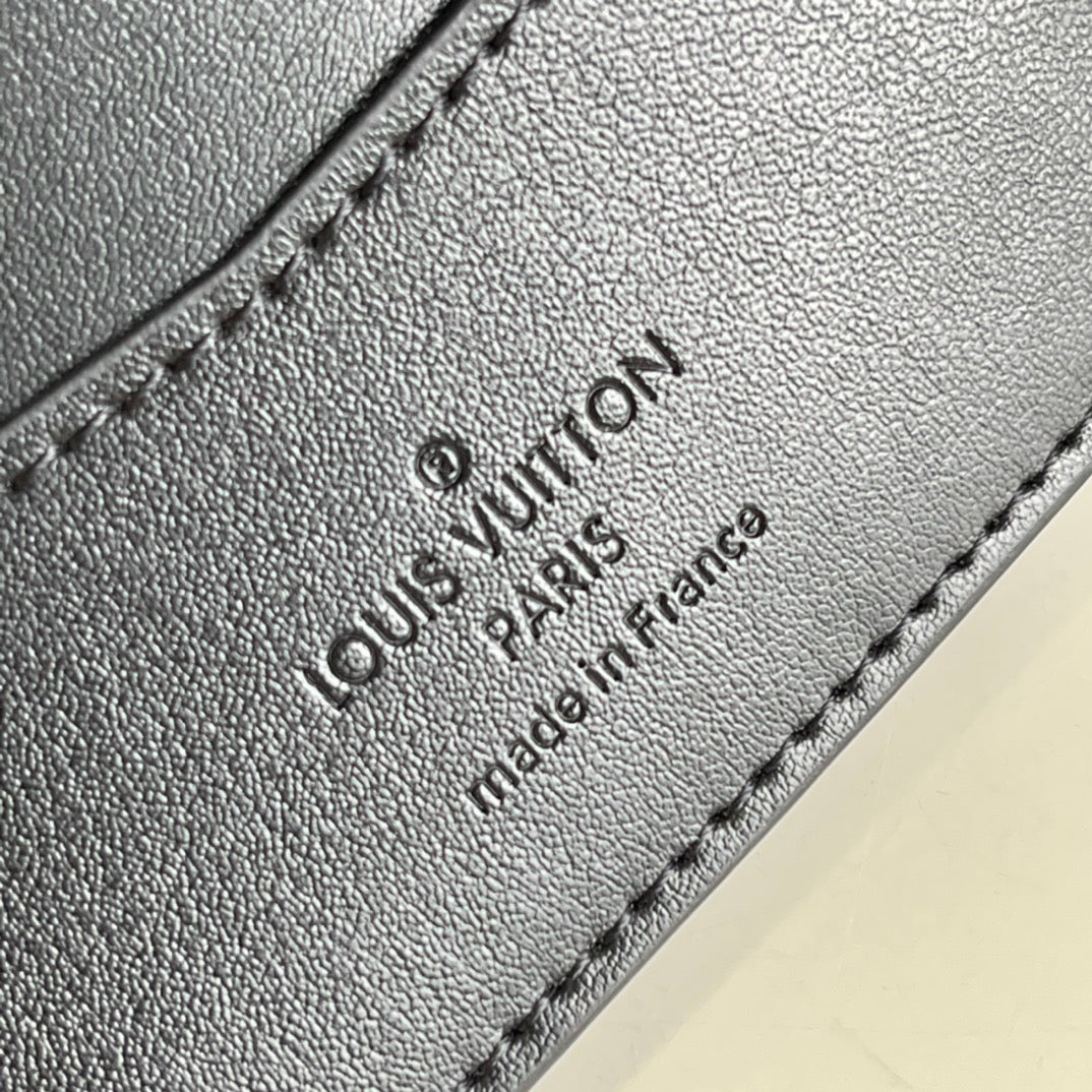 LV M80520 黑色 SLENDER 短夾 男款