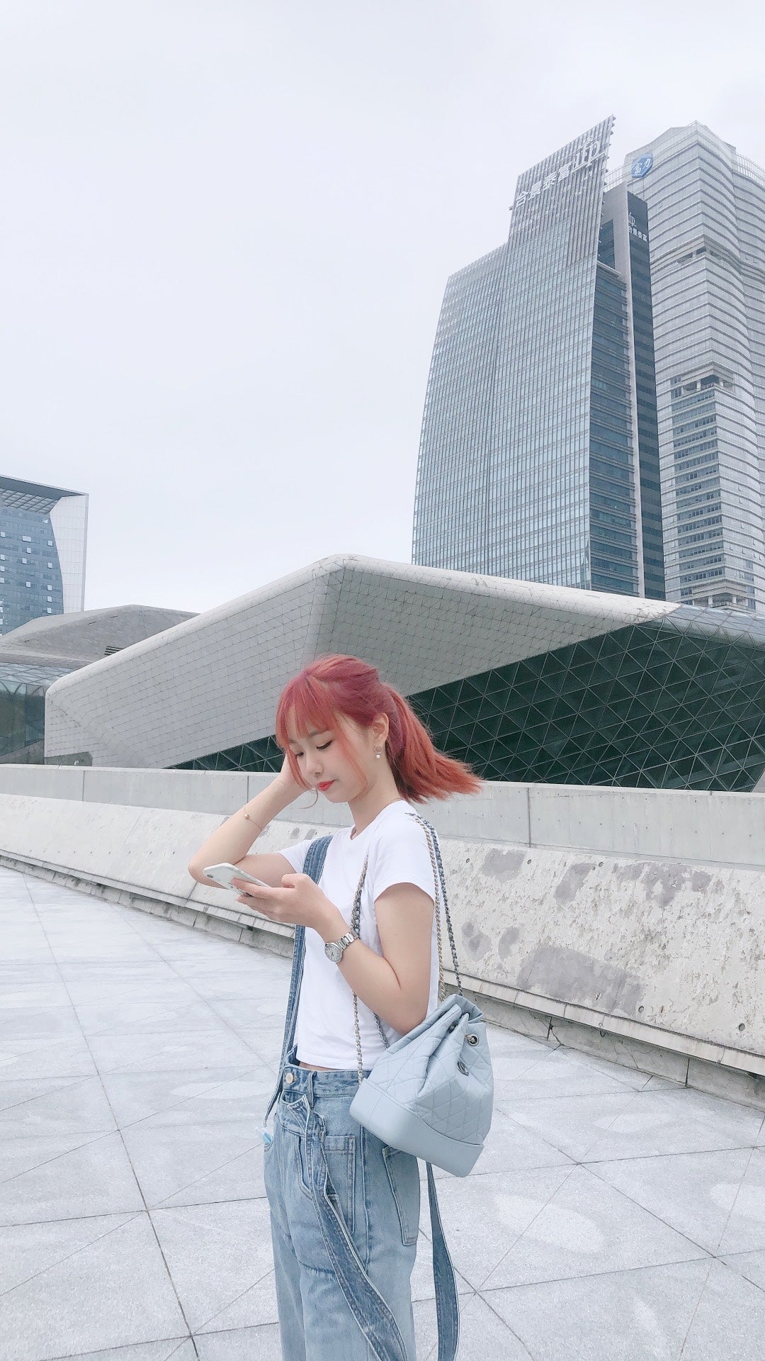 小香家-流浪後背包上身照-網路參考圖