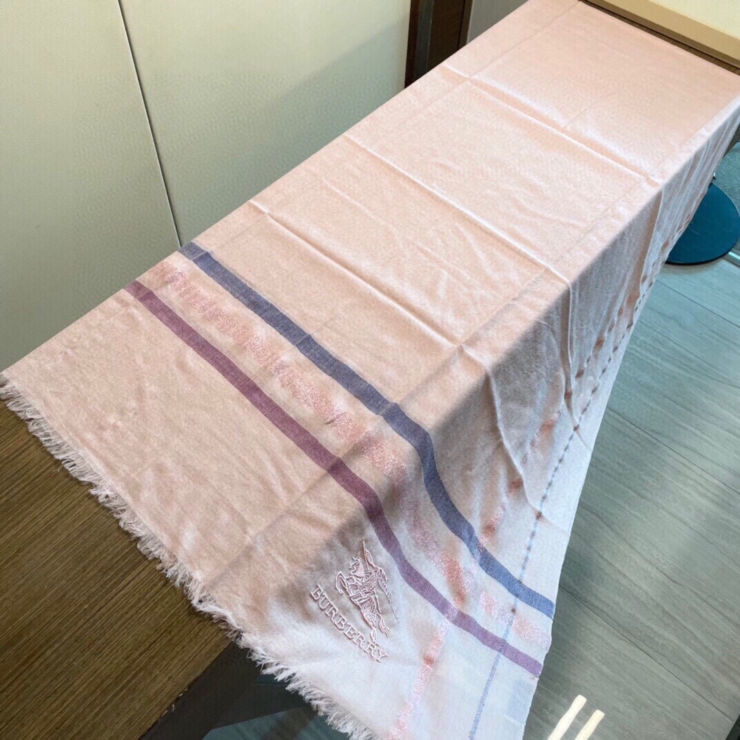 巴B家-戰馬繡標圍巾 90*200cm 羊絨 粉色